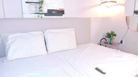 emmacrystal_ online show from June 4, 2026, 3:01 am
