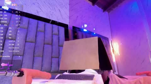 Snapshot of emmaduque chatting on December 10, 2024, 11:19 pm Emma Duque online show from December 10, 2024, 11:19 pm