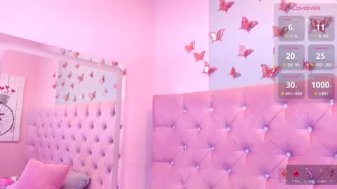 emmaebony_ online show from February 12, 2026, 12:44 pm