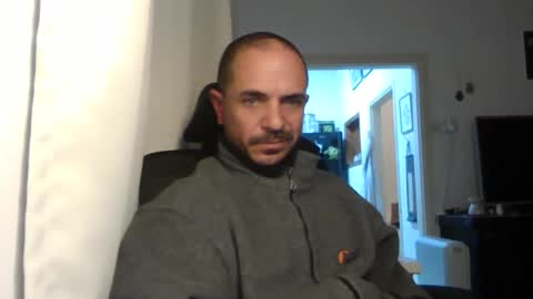 Snapshot of emmagold123 chatting on January 5, 2025, 8:10 pm Ariel online show from January 5, 2025, 8:10 pm