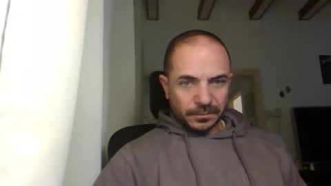 Snapshot of emmagold123 chatting on February 7, 2025, 5:10 am Ariel online show from February 7, 2025, 5:10 am