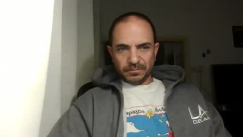 Snapshot of emmagold123 chatting on March 12, 2025, 3:24 am Ariel online show from March 12, 2025, 3:24 am