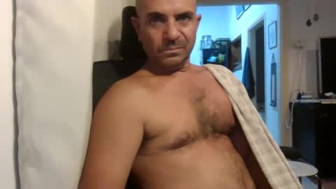 Snapshot of emmagold123 chatting on October 30, 2025, 7:36 pm Ariel online show from October 30, 2025, 7:36 pm