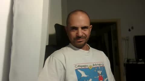 Snapshot of emmagold123 chatting on November 1, 2025, 11:51 pm Ariel online show from November 1, 2025, 11:51 pm