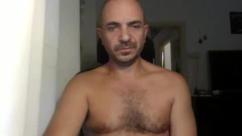 Snapshot of emmagold123 chatting on November 14, 2025, 8:35 am Ariel online show from November 14, 2025, 8:35 am