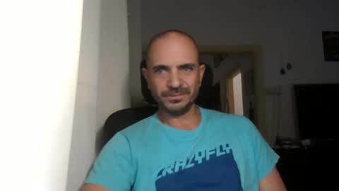 Snapshot of emmagold123 chatting on November 15, 2025, 6:55 am Ariel online show from November 15, 2025, 6:55 am