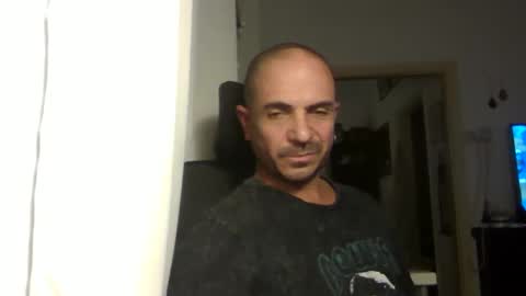 Ariel online show from November 30, 2025, 10:03 pm