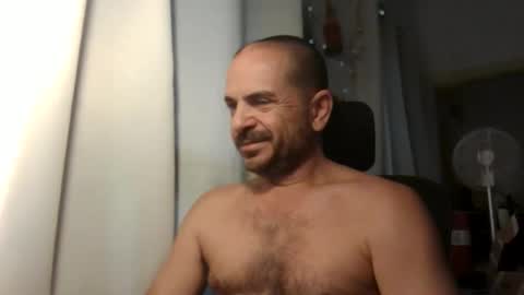 Ariel online show from June 3, 2026, 3:53 am