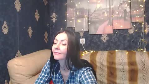 EmmaGoldX online show from December 16, 2024, 9:09 pm