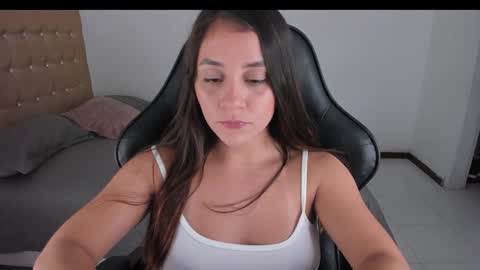 Snapshot of emmagrace99 chatting on December 13, 2024, 10:45 pm Jennifer online show from December 13, 2024, 10:45 pm