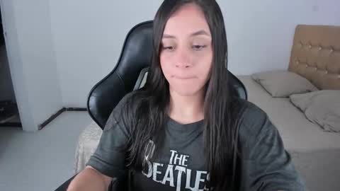 Snapshot of emmagrace99 chatting on October 20, 2025, 2:34 am Jennifer online show from October 20, 2025, 2:34 am