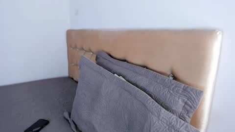 Jennifer online show from April 8, 2026, 5:13 pm