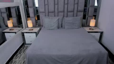 EMMA HILL online show from October 16, 2025, 11:11 am