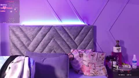 Snapshot of emmajohnss chatting on November 30, 2025, 4:05 am Emma online show from November 30, 2025, 4:05 am