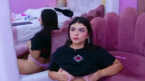 Emma Lee online show from April 14, 2026, 6:14 pm