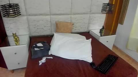 emmaLogge online show from March 4, 2026, 8:04 pm