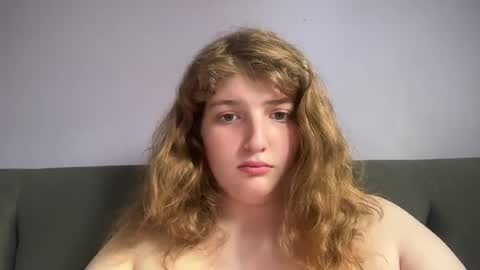 emmarolls123 online show from July 22, 2026, 10:23 pm