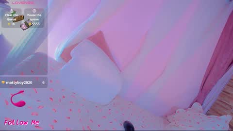 Snapshot of emmasummers469 chatting on February 16, 2025, 11:16 pm Emma online show from February 16, 2025, 11:16 pm