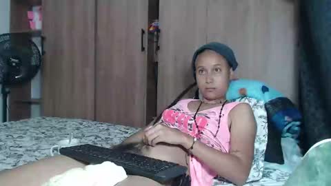 emmasweet95 online show from January 14, 2025, 5:40 am