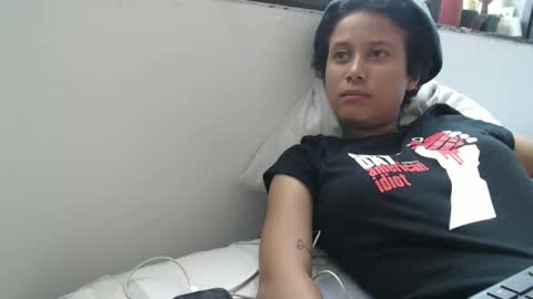 emmasweet95 online show from April 1, 2026, 4:04 pm