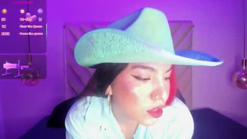 Emma online show from October 31, 2025, 2:56 am