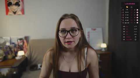 Mia online show from November 11, 2025, 1:11 pm