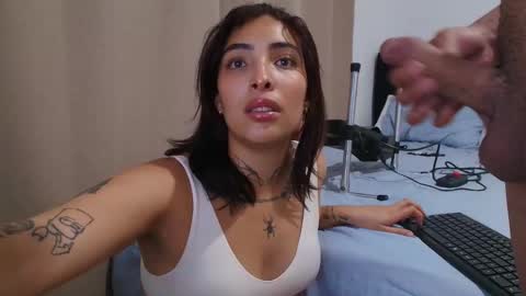 emmi_11 online show from February 19, 2026, 12:17 am