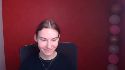 Snapshot of emmi_rossum chatting on February 28, 2025, 12:20 pm Emmi online show from February 28, 2025, 12:20 pm