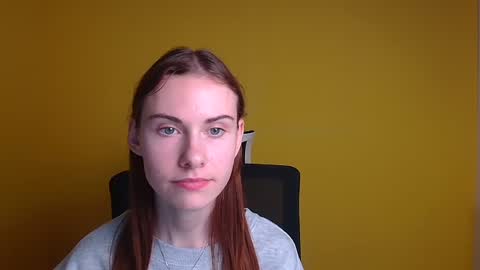 Snapshot of emmi_rossum chatting on March 4, 2025, 3:15 pm Emmi online show from March 4, 2025, 3:15 pm