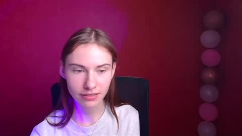 Snapshot of emmi_rossum chatting on March 5, 2025, 3:18 pm Emmi online show from March 5, 2025, 3:18 pm