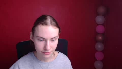 Snapshot of emmi_rossum chatting on March 6, 2025, 12:09 pm Emmi online show from March 6, 2025, 12:09 pm