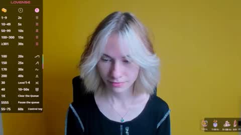 Snapshot of emmi_rossum chatting on September 30, 2025, 5:12 am Emmi online show from September 30, 2025, 5:12 am