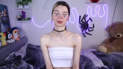 emmie_everly online show from July 4, 2026, 12:55 pm