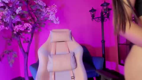 Snapshot of emmifoox chatting on March 26, 2026, 1:38 pm E M M I online show from March 26, 2026, 1:38 pm