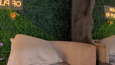 Snapshot of emmiily_z chatting on March 4, 2025, 6:26 am Emmiily online show from March 4, 2025, 6:26 am