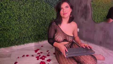 Snapshot of emmiily_z chatting on March 12, 2025, 6:40 am Emmiily online show from March 12, 2025, 6:40 am