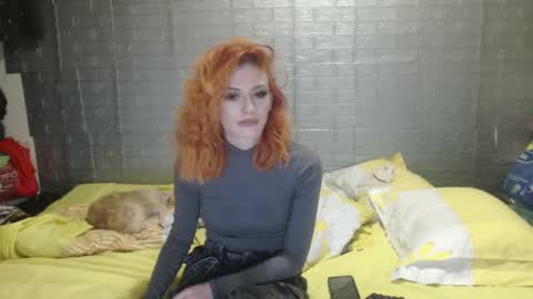 Emmily000 online show from January 1, 2025, 3:02 am