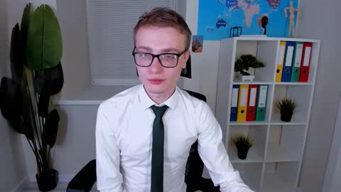 Snapshot of emmit_barker chatting on February 18, 2026, 3:46 am Emmit online show from February 18, 2026, 3:46 am