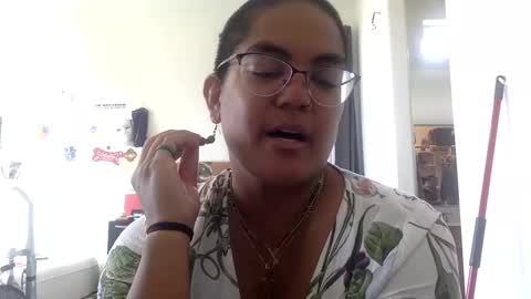 Snapshot of emmmers48 chatting on February 16, 2025, 7:05 pm Emms online show from February 16, 2025, 7:05 pm