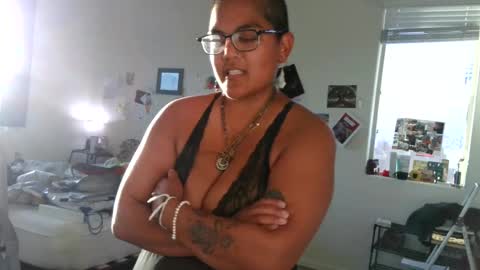 Snapshot of emmmers48 chatting on February 18, 2025, 12:37 am Emms online show from February 18, 2025, 12:37 am