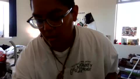 Snapshot of emmmers48 chatting on February 18, 2025, 5:10 pm Emms online show from February 18, 2025, 5:10 pm