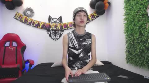 Snapshot of emmo_boy chatting on October 30, 2025, 1:01 pm SERGIO online show from October 30, 2025, 1:01 pm