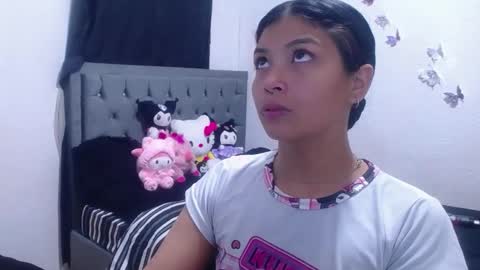 Emmy Belucci online show from December 29, 2024, 1:02 am