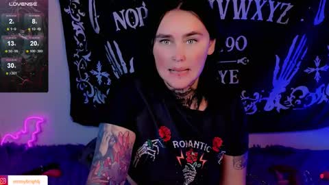 Emmy Bright     50  online show from September 29, 2025, 1:44 am