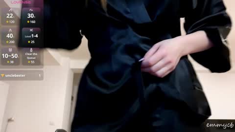 Snapshot of emmycb chatting on January 4, 2025, 1:10 am Em online show from January 4, 2025, 1:10 am