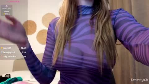 Snapshot of emmycb chatting on January 26, 2025, 5:45 am Em online show from January 26, 2025, 5:45 am