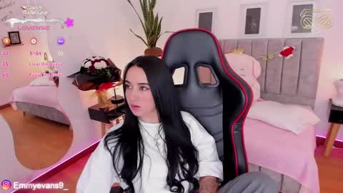 Snapshot of emmyevans1 chatting on December 9, 2024, 8:54 pm Emmy Evans online show from December 9, 2024, 8:54 pm