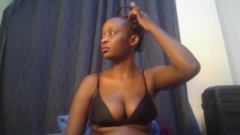 empress_emma online show from April 13, 2026, 8:53 am