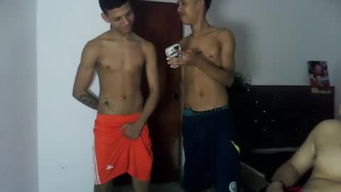 Snapshot of emr_master chatting on October 1, 2025, 12:16 am Emr online show from October 1, 2025, 12:16 am