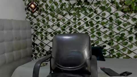 Emy online show from January 8, 2026, 8:11 pm